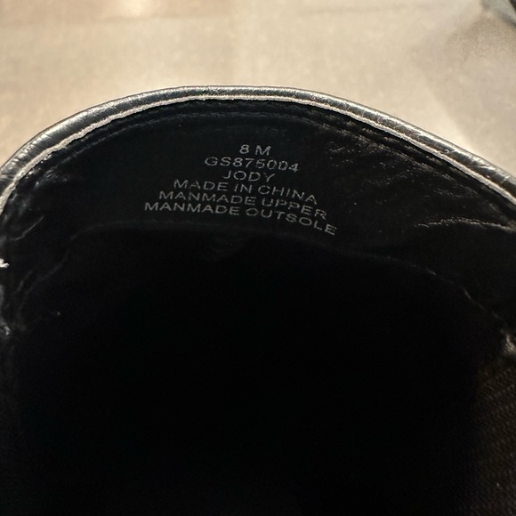 women’s black faux leather boots - Picture 4 of 4